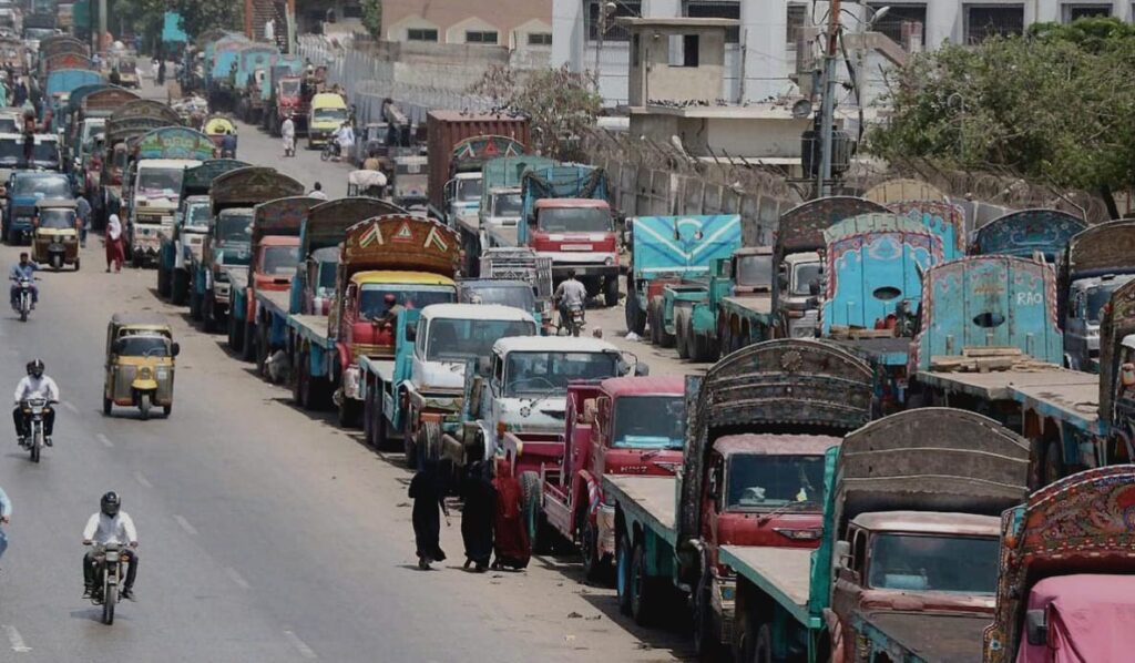 وں کی بندش سے مسافر پریشان